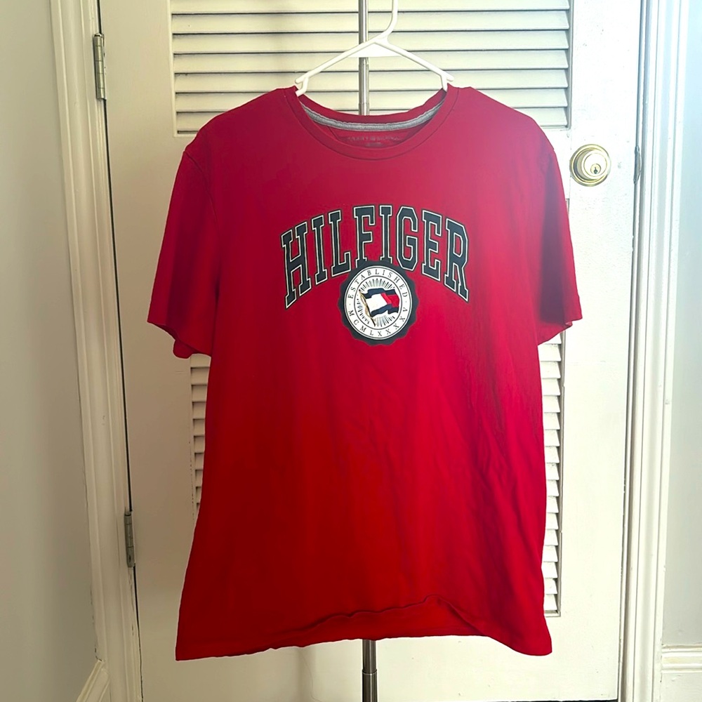 Dark Red Tommy Hilfiger T Shirt Men’s Large